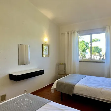 Golfe - Shared Pool - 7 Pax - Vilamoura