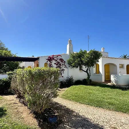 Vila Golfe - Shared Pool - 7 Pax -